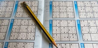 Jakie zadania ma logika prezentacji w architekturze 4 warstwowej? Jakie zadania ma logika prezentacji w architekturze 4 warstwowej?