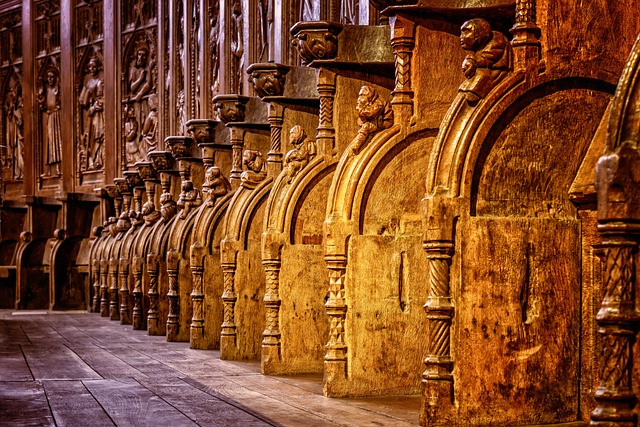 Ile zarabia ksiądz? Ile zarabia ksiądz?